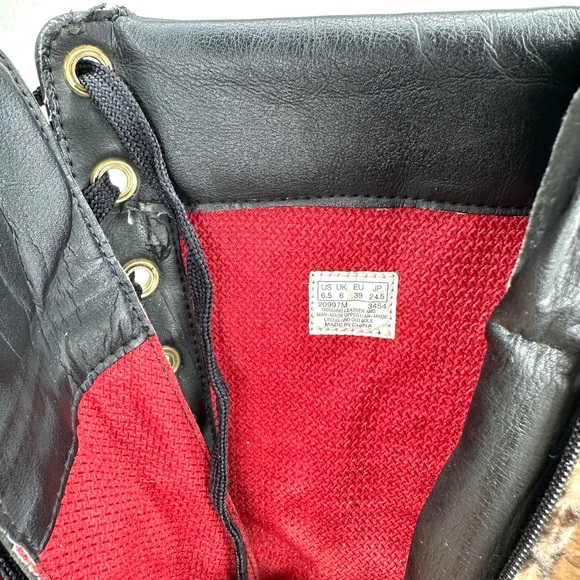 Vintage Timberland women’s knee high combat boots. Leopard print w/blk leather - Picture 10 of 12